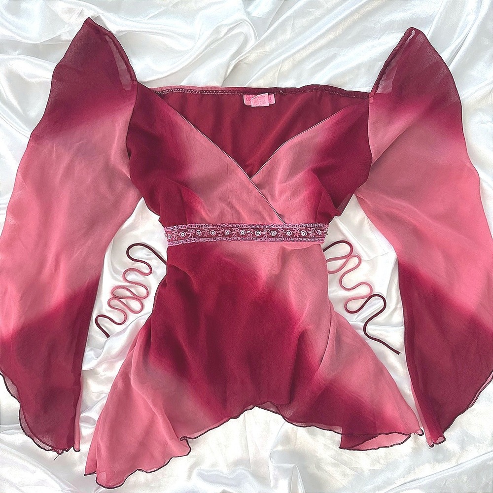 One Step Up Ombre Pink Burgundy Fairycore Bell Sleeve Blouse Large